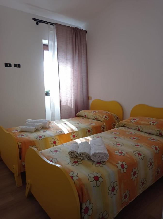 Casa Vacanze Borgo Gulini Da Anna Petralia Soprana Luaran gambar