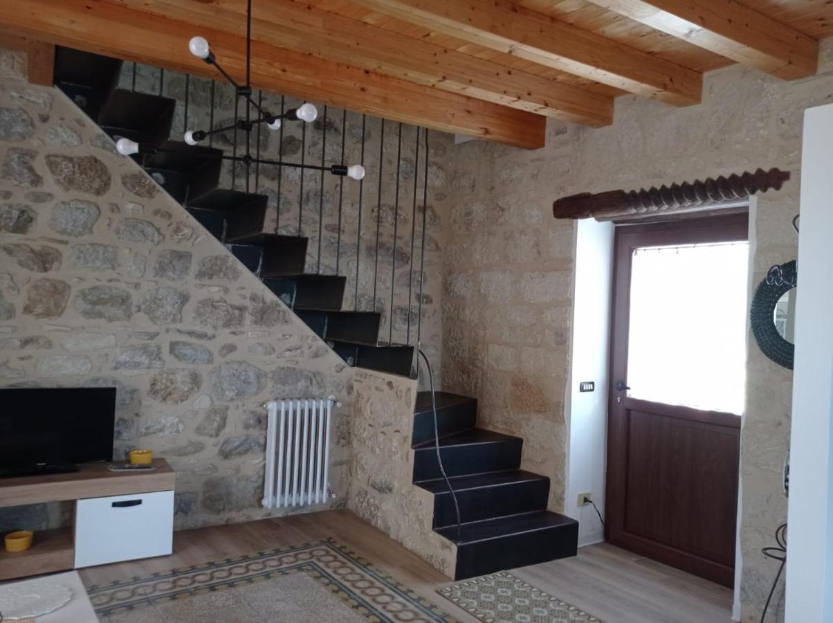 Casa Vacanze Borgo Gulini Da Anna Petralia Soprana Luaran gambar