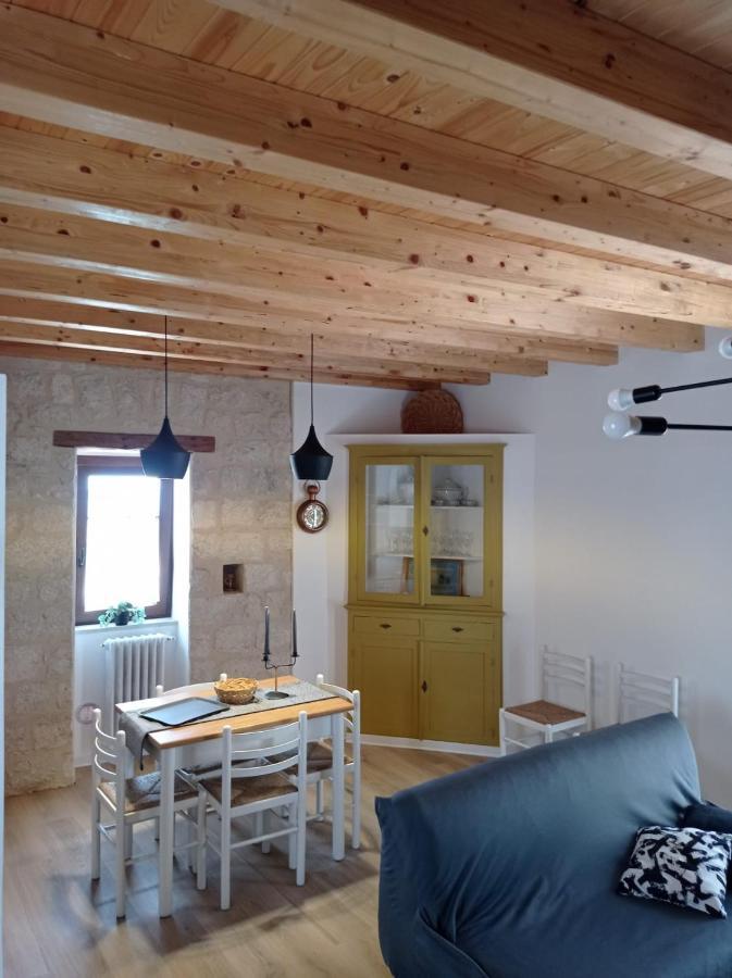 Casa Vacanze Borgo Gulini Da Anna Petralia Soprana Luaran gambar
